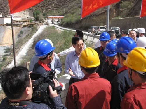 中國大唐集團(tuán)公司總經(jīng)理王野平蒞臨洞松水電站視察