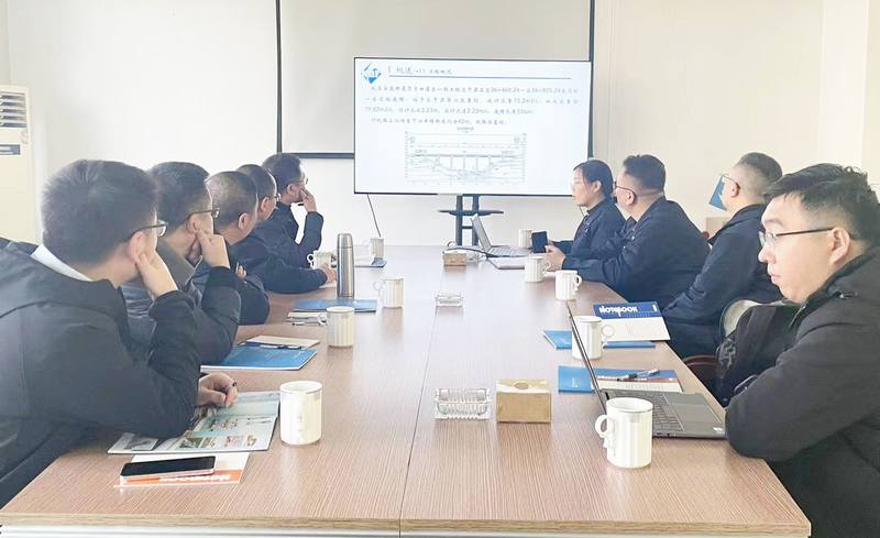 汪輝德一行赴鄭州對造槽機主要構(gòu)件進行驗收